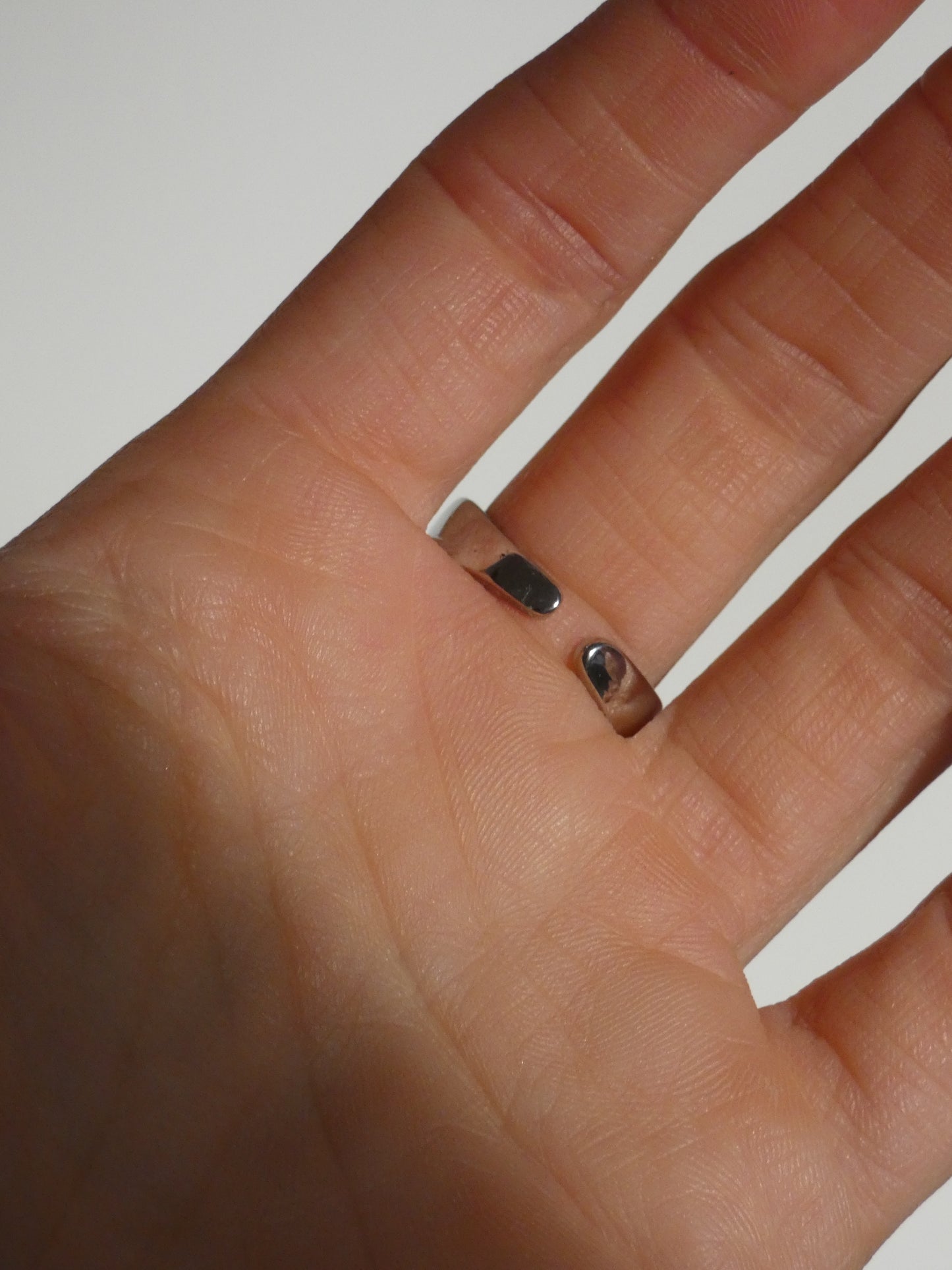 Anello Amira