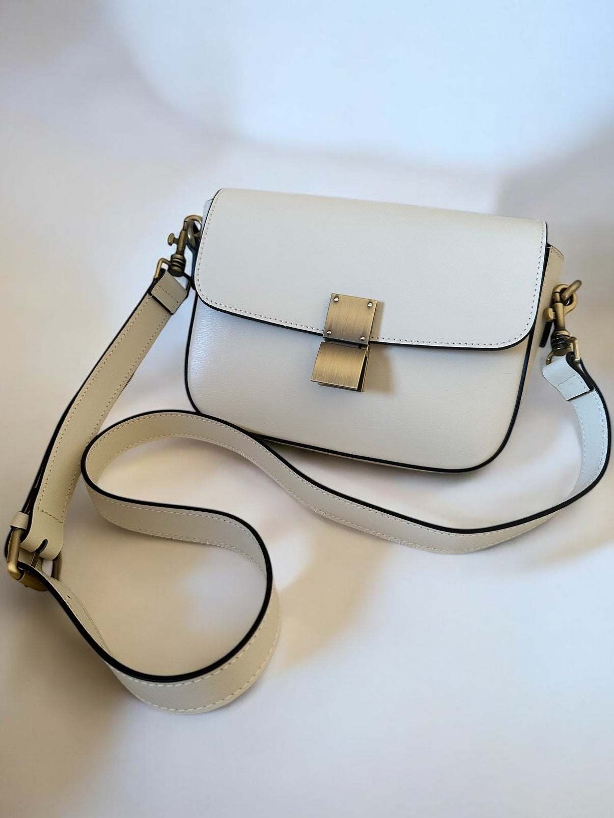 Borsa Élise