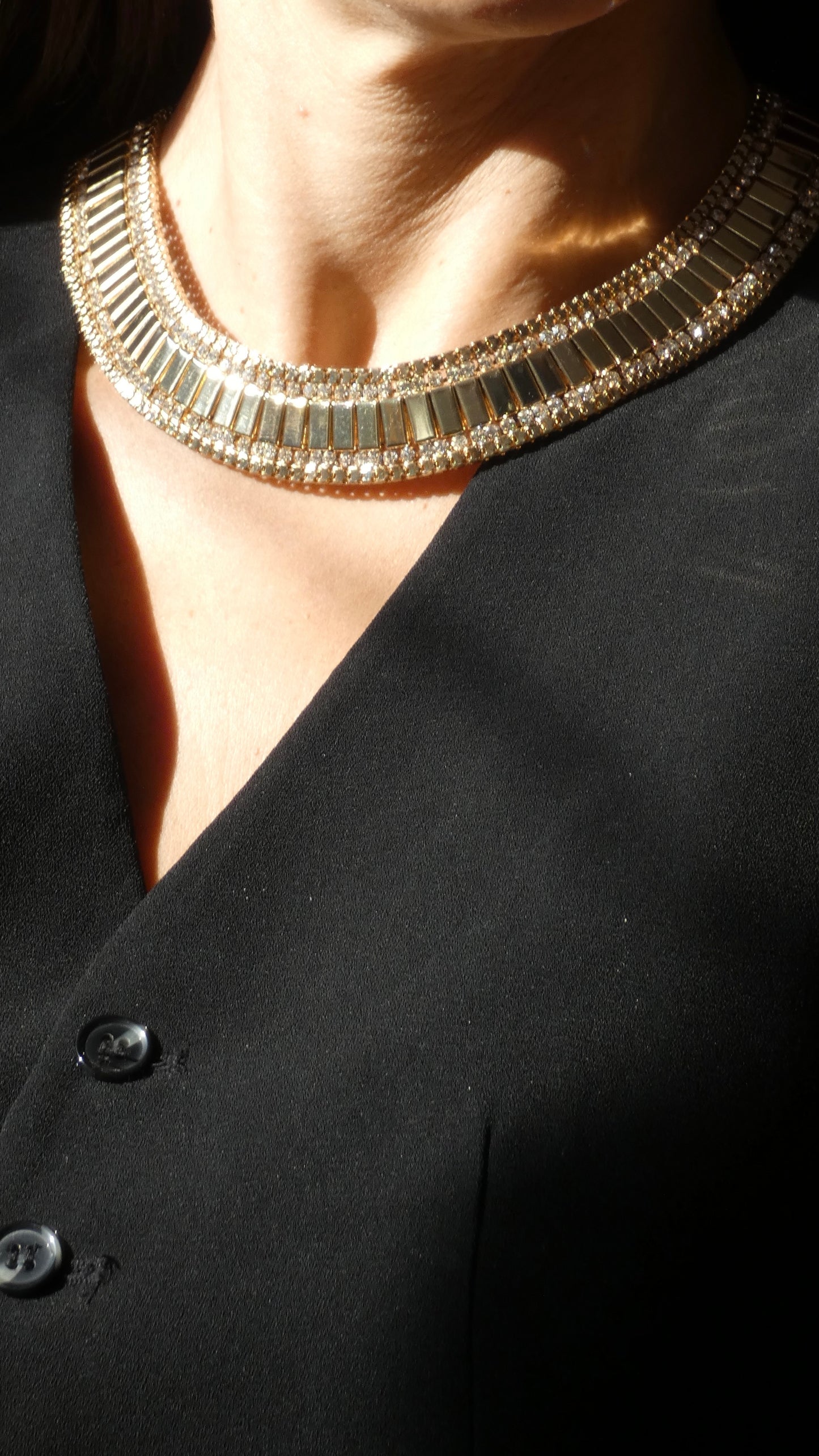 Collana Mut