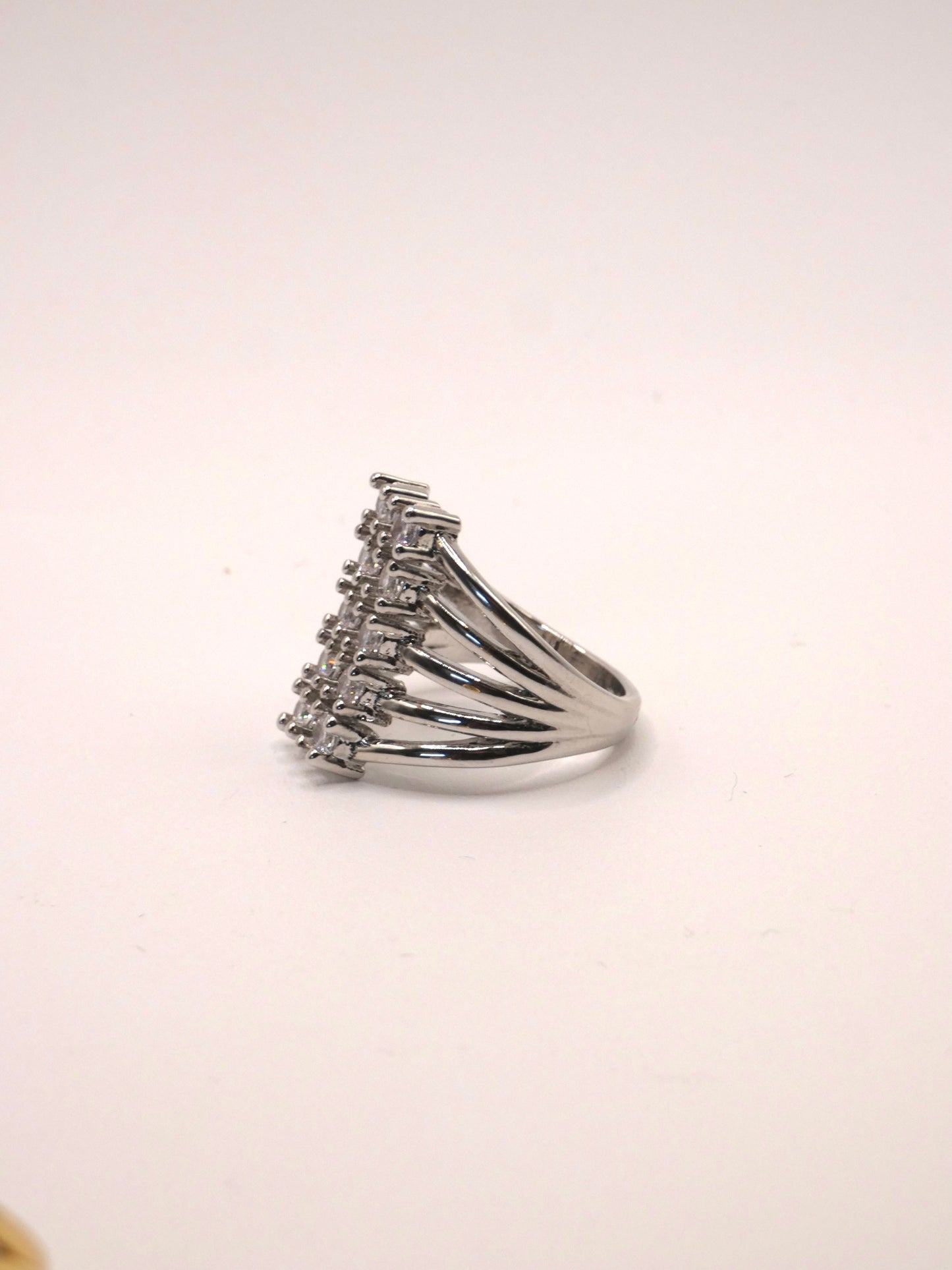 Anello Indin