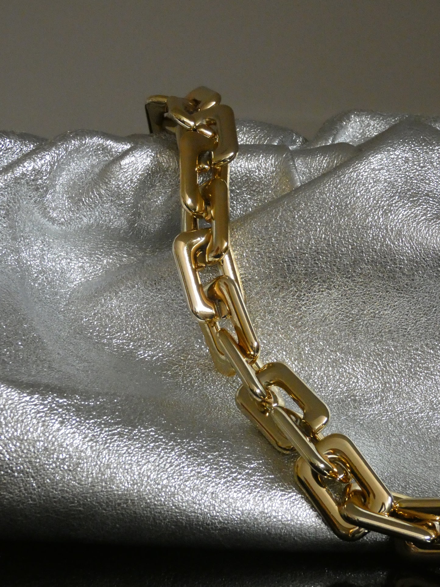 The pouch/ Maxi