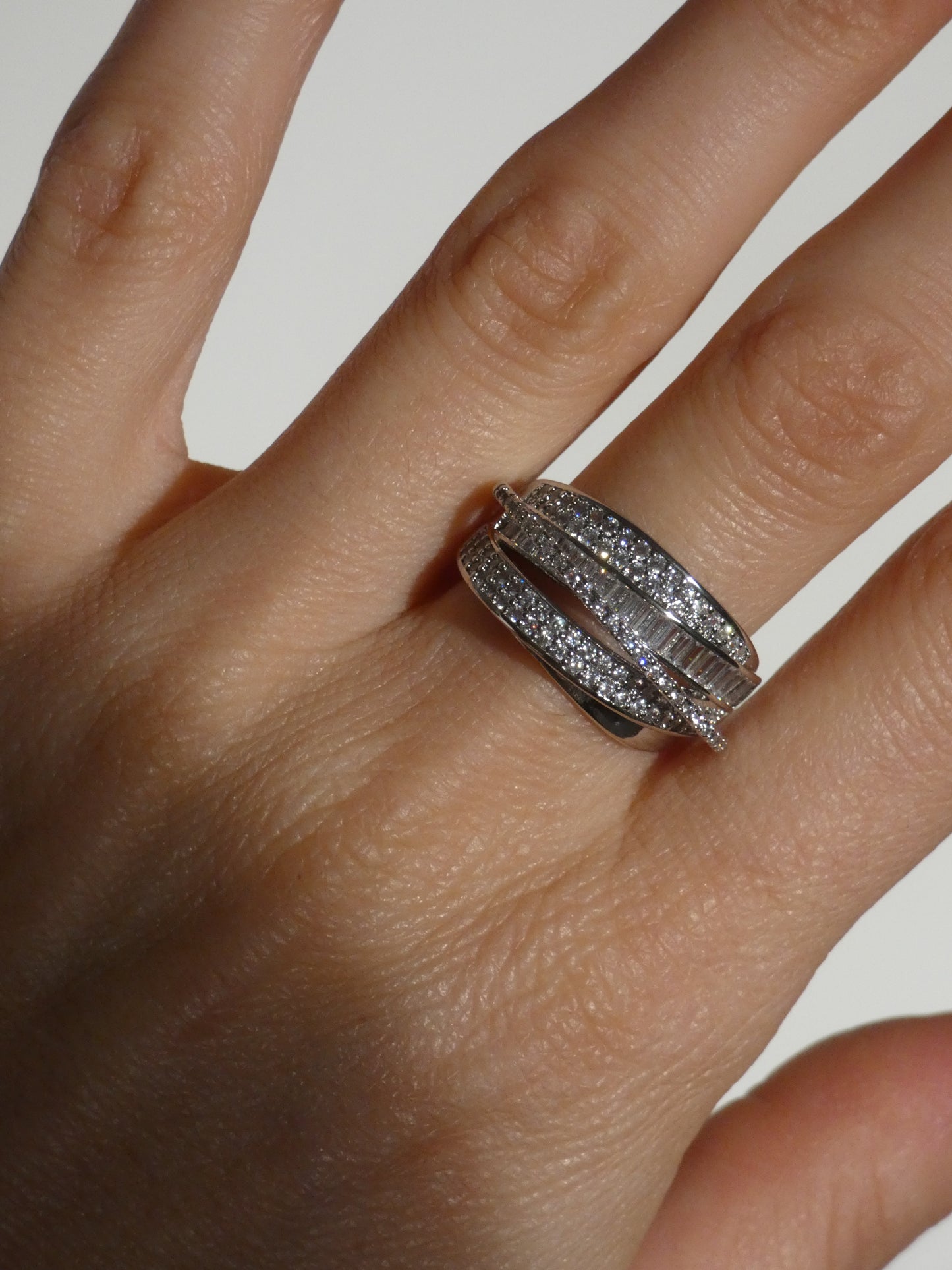 Anello Amira